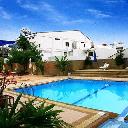 Tanawit Hotel & Spa Хуа Хин Екстериор снимка