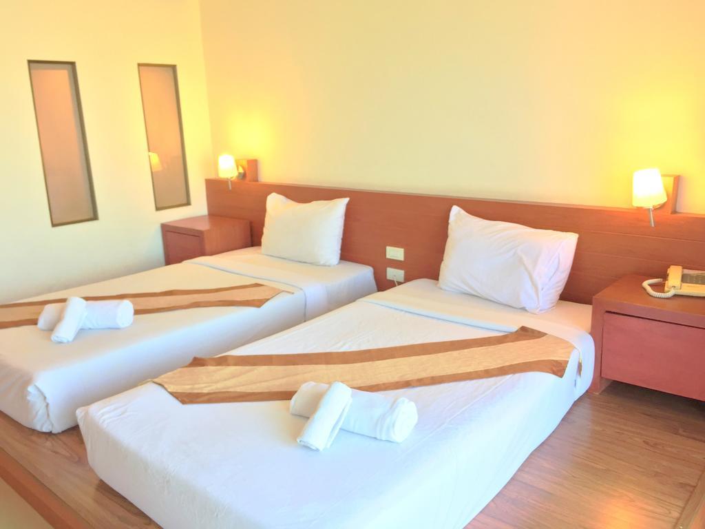 Tanawit Hotel & Spa Хуа Хин Екстериор снимка