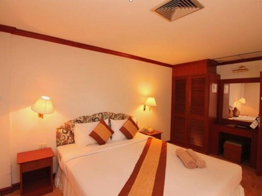 Tanawit Hotel & Spa Хуа Хин Екстериор снимка