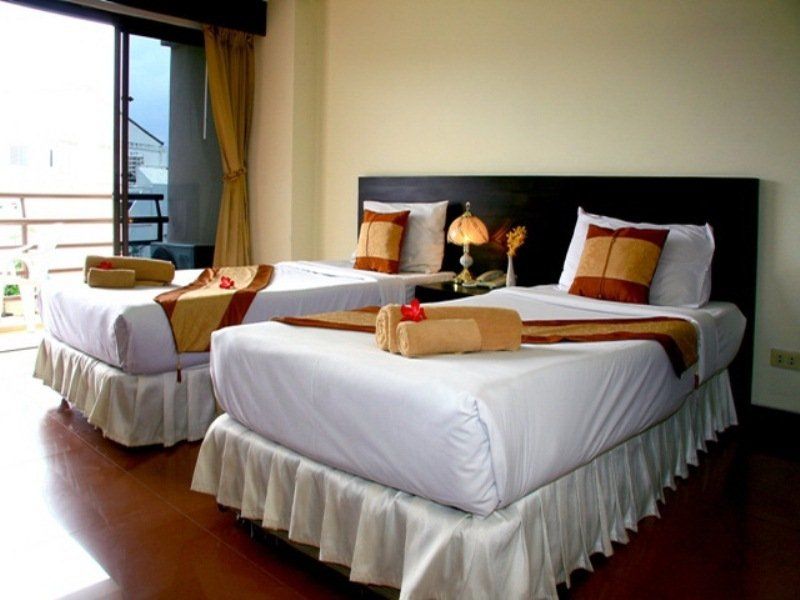 Tanawit Hotel & Spa Хуа Хин Екстериор снимка