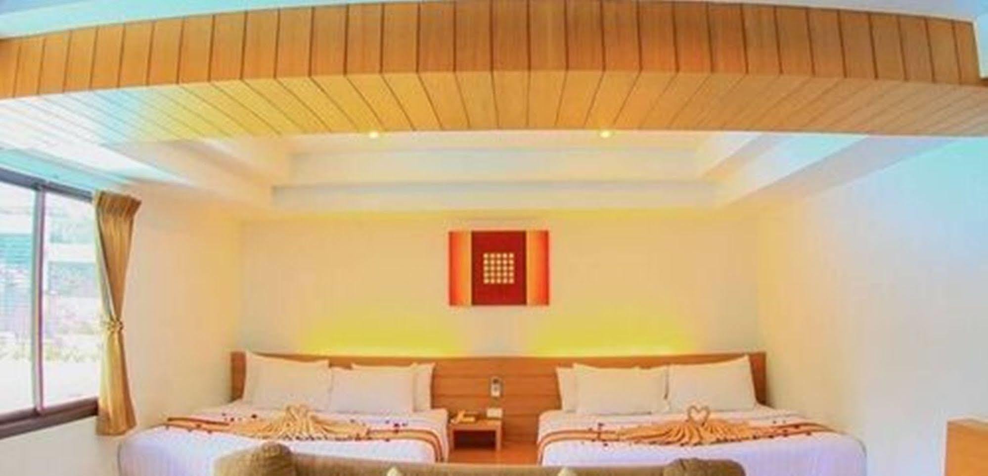 Tanawit Hotel & Spa Хуа Хин Екстериор снимка