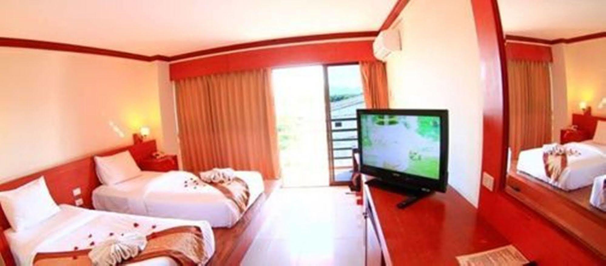 Tanawit Hotel & Spa Хуа Хин Екстериор снимка
